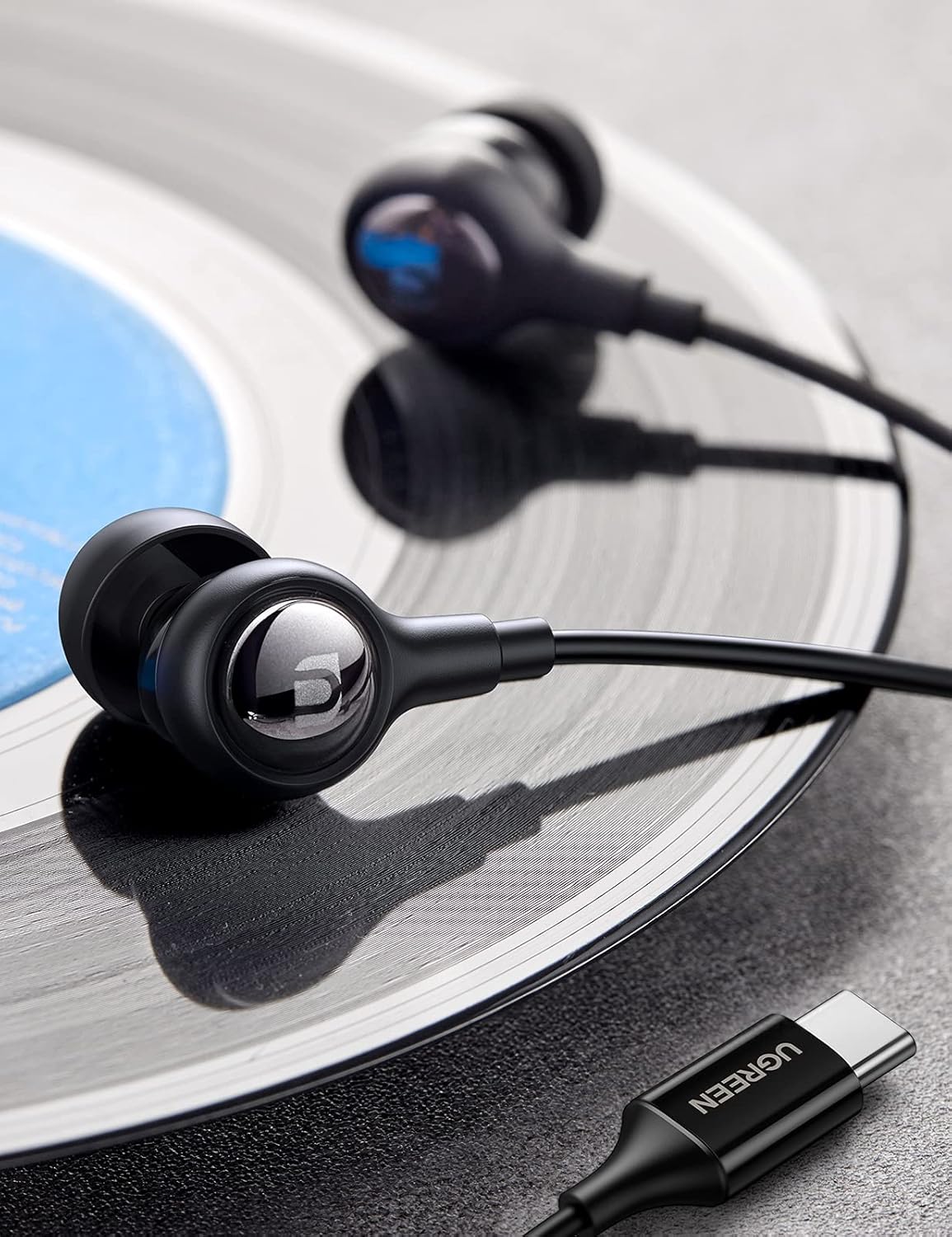 UGREEN EP103 Wired Earphones with USB-C Connector Black