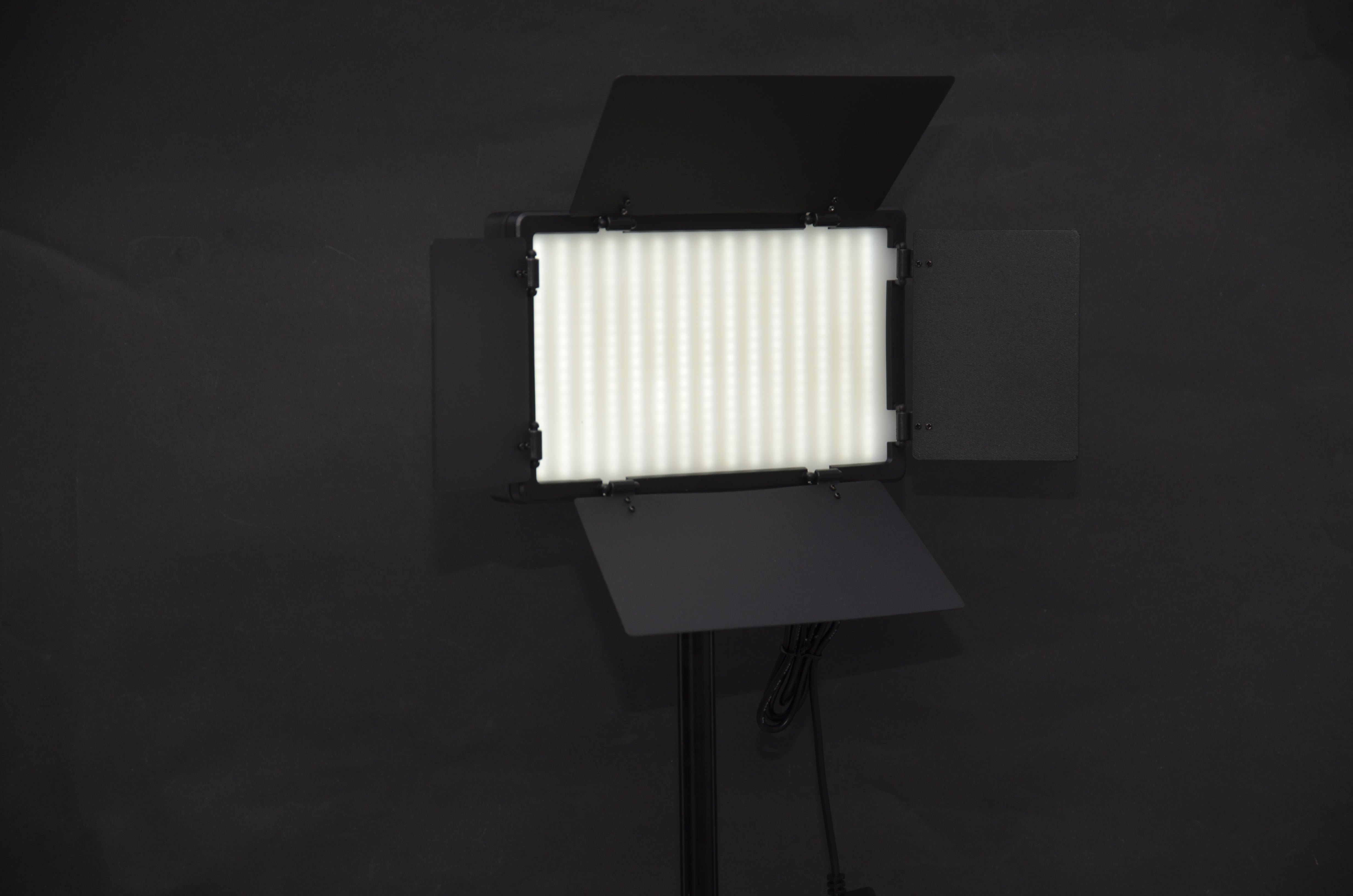 Led Light Kit Varicolor Pro Led 600 (Without Stand)